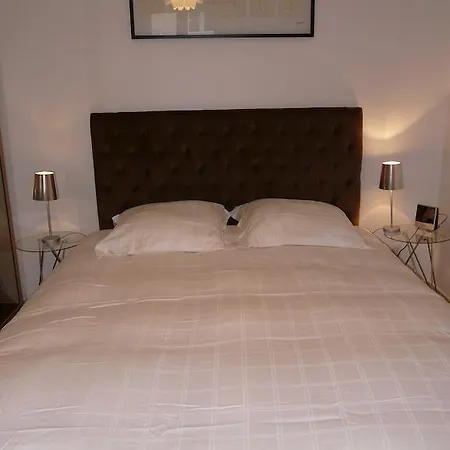 Batignolles Apartment *