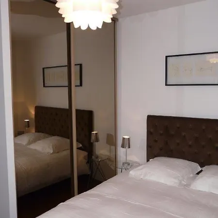 Batignolles Apartment *